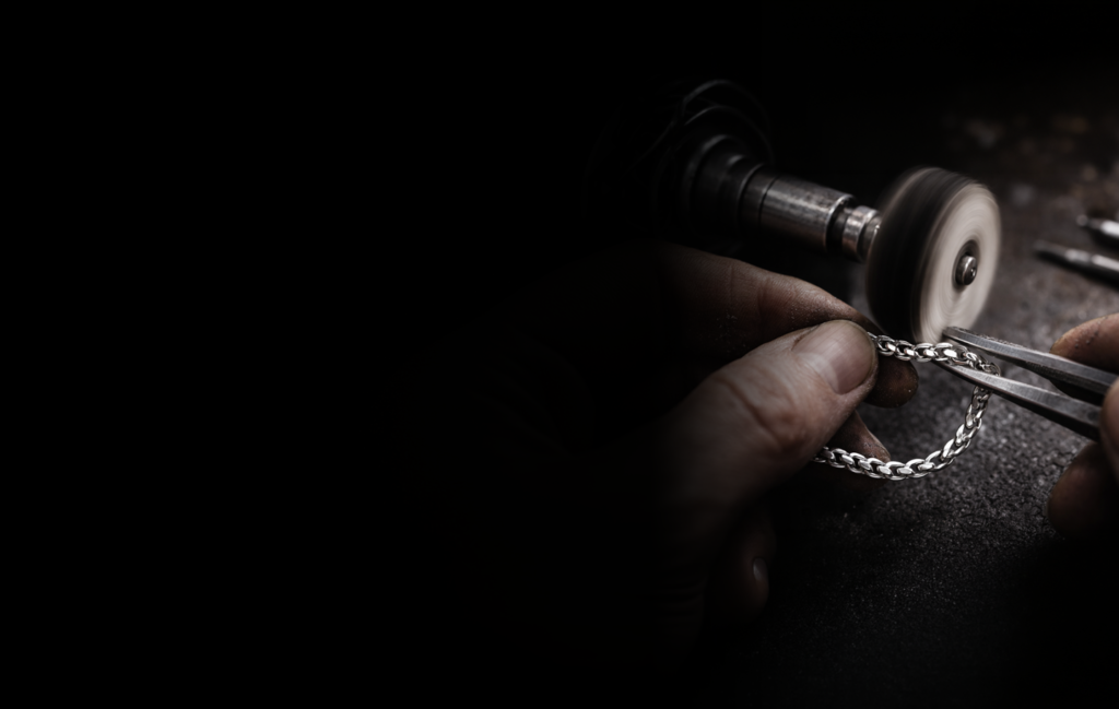 Silver Chains Agra Wokmanship 1024x649